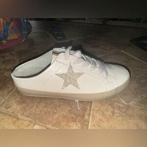 Girls ShuShop size 2